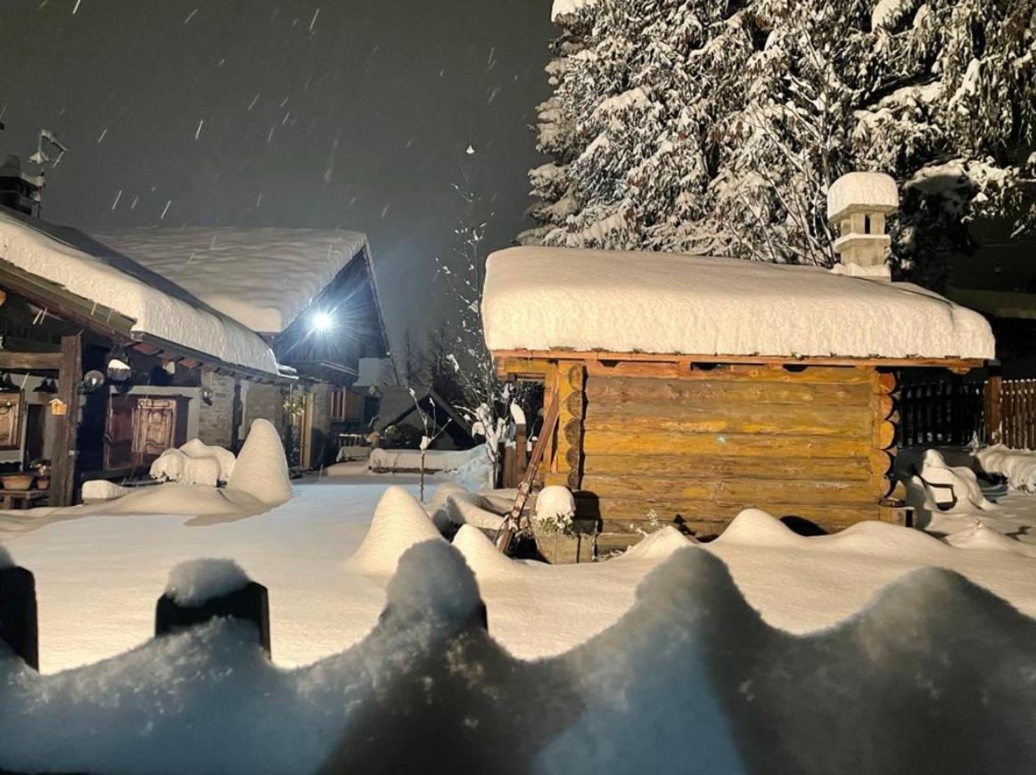 Chalet Blanc "Coeur Sapin" Courmayeur Exterior foto